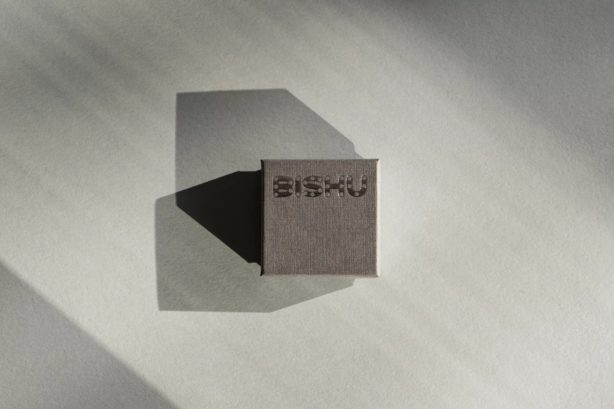 Kevin Högger places the ring-making process at the front-and-centre of BISHU’s punchy identity