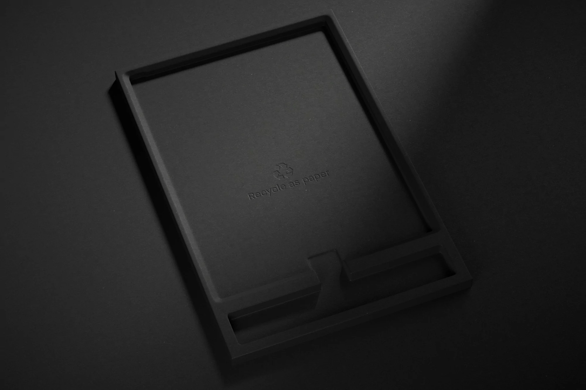 Goods designs plastic-free, globally-recyclable packaging for digital paper tablet reMarkable 2