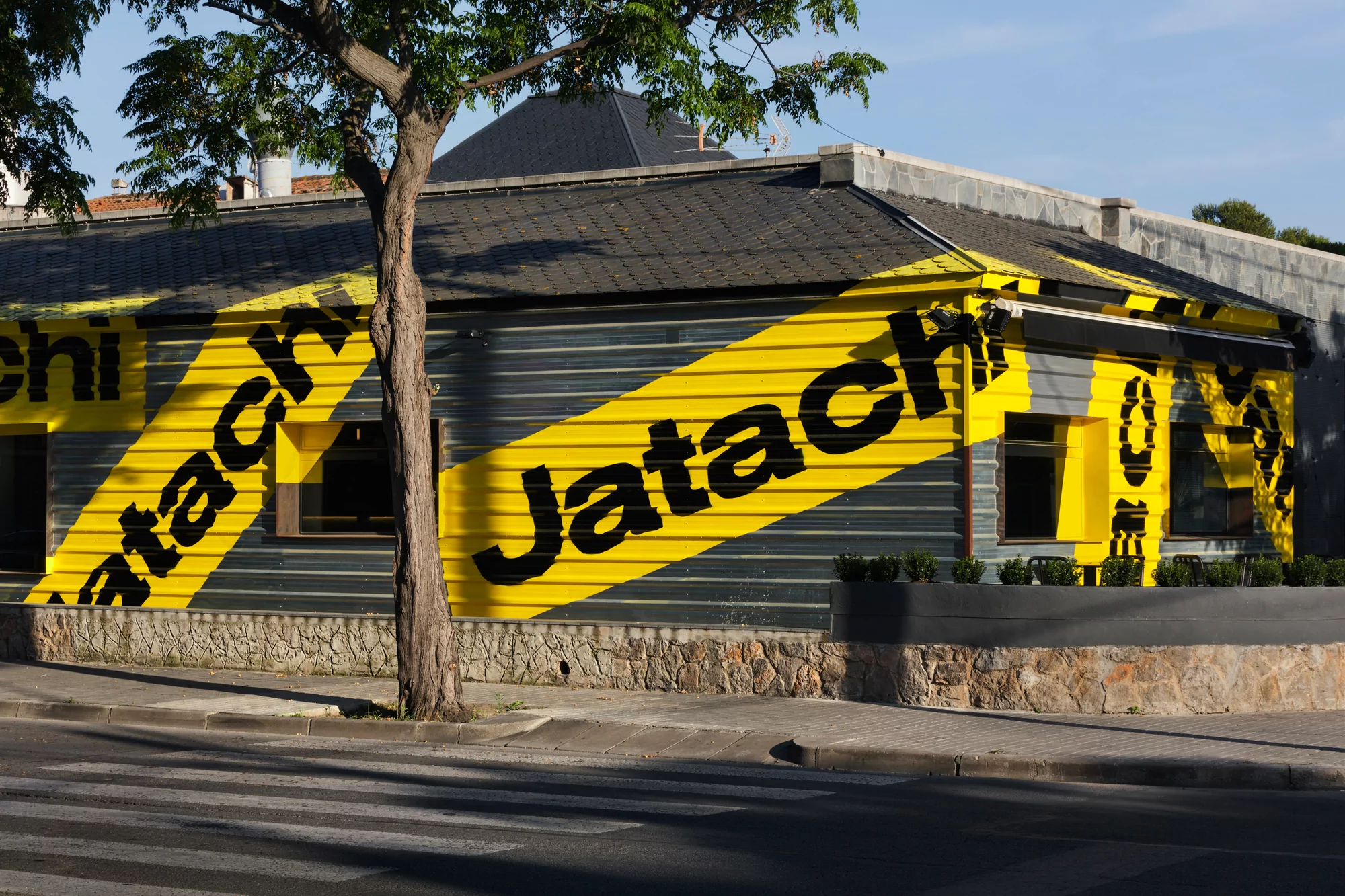 Jatachi by Pràctica