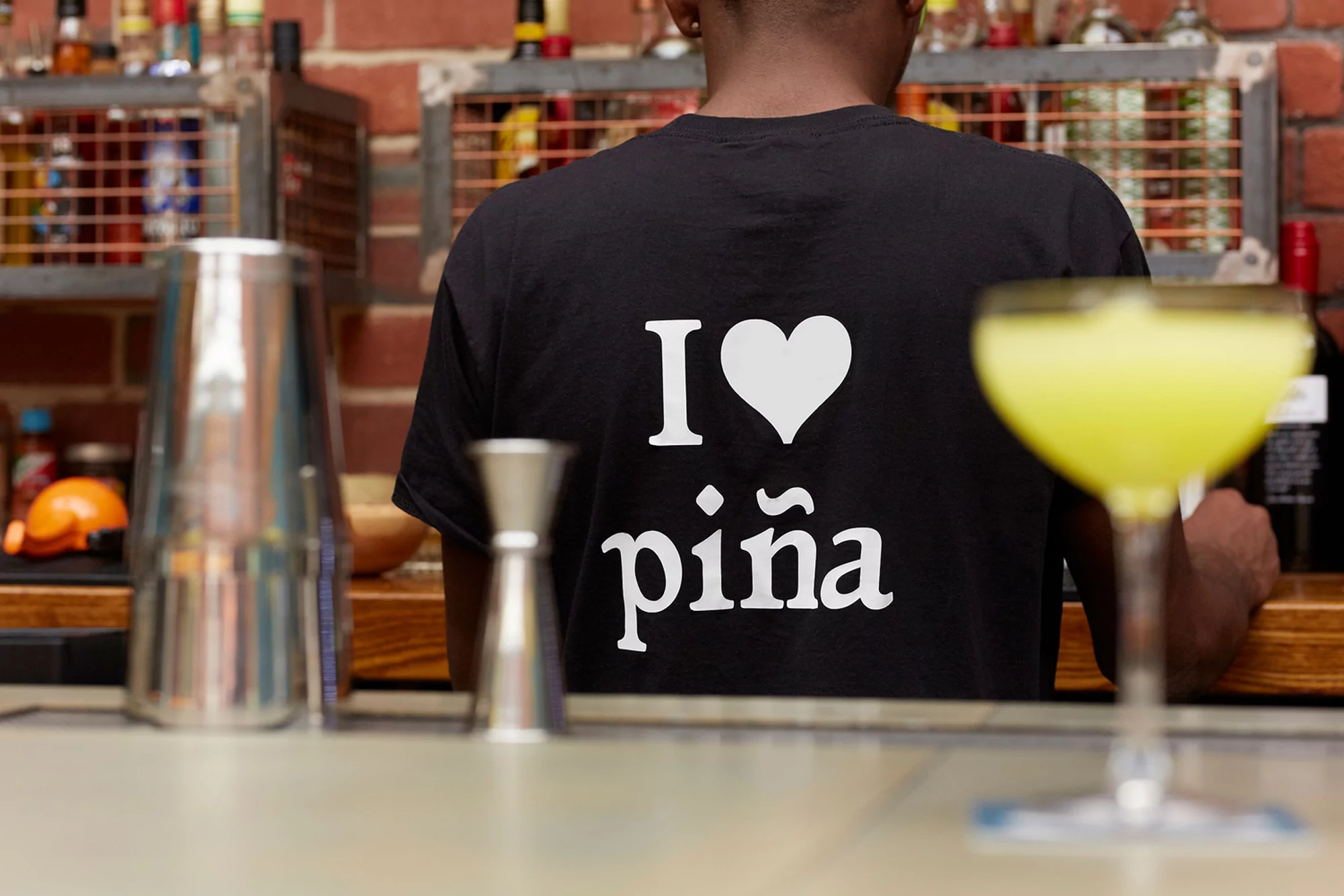 Piña by Saul Studio